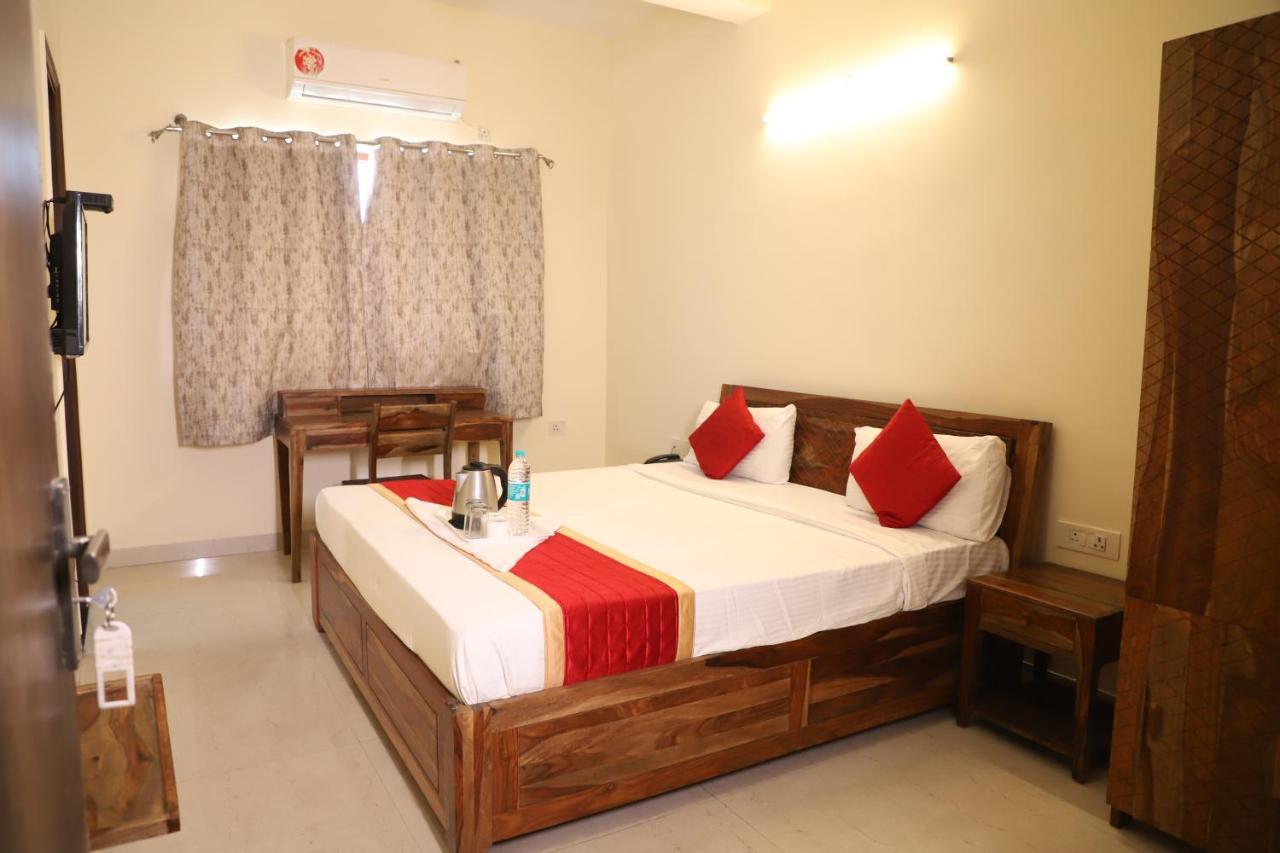 Hotel The York Noida Dış mekan fotoğraf