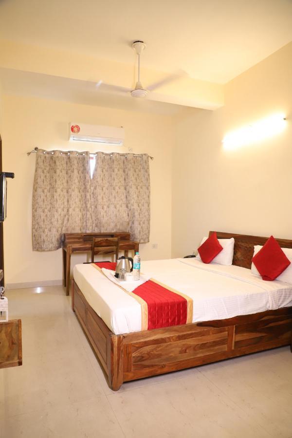 Hotel The York Noida Dış mekan fotoğraf