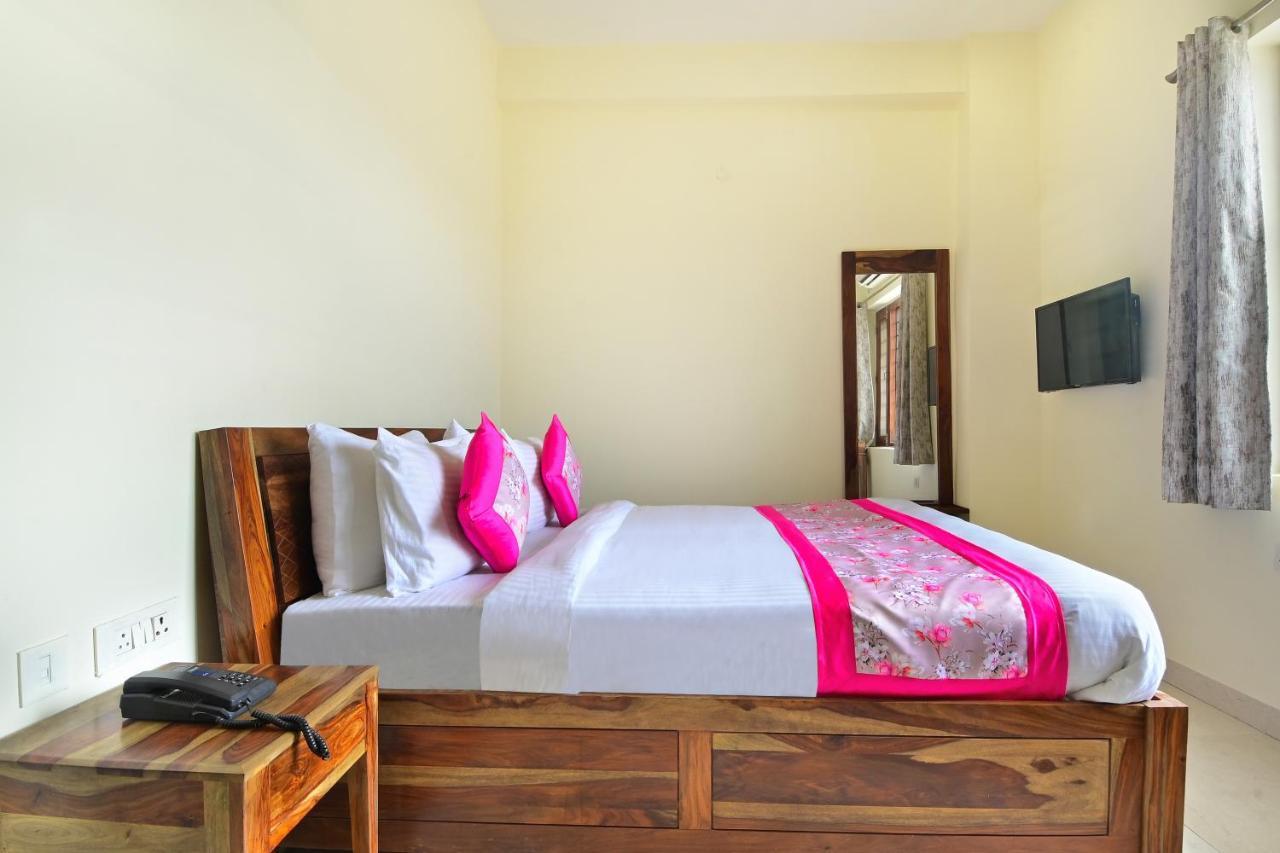 Hotel The York Noida Dış mekan fotoğraf