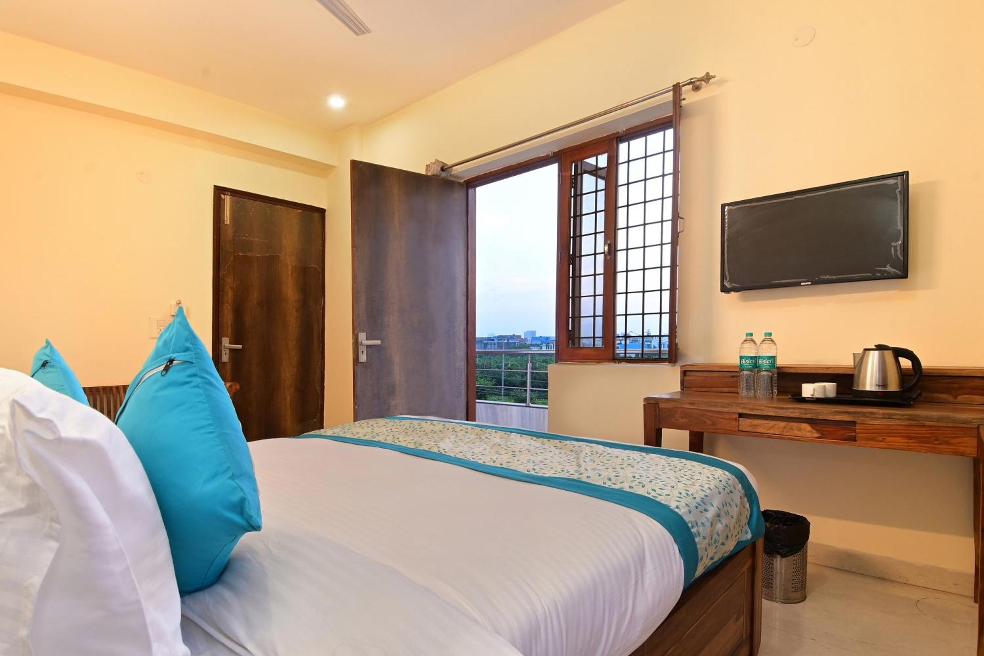 Hotel The York Noida Dış mekan fotoğraf