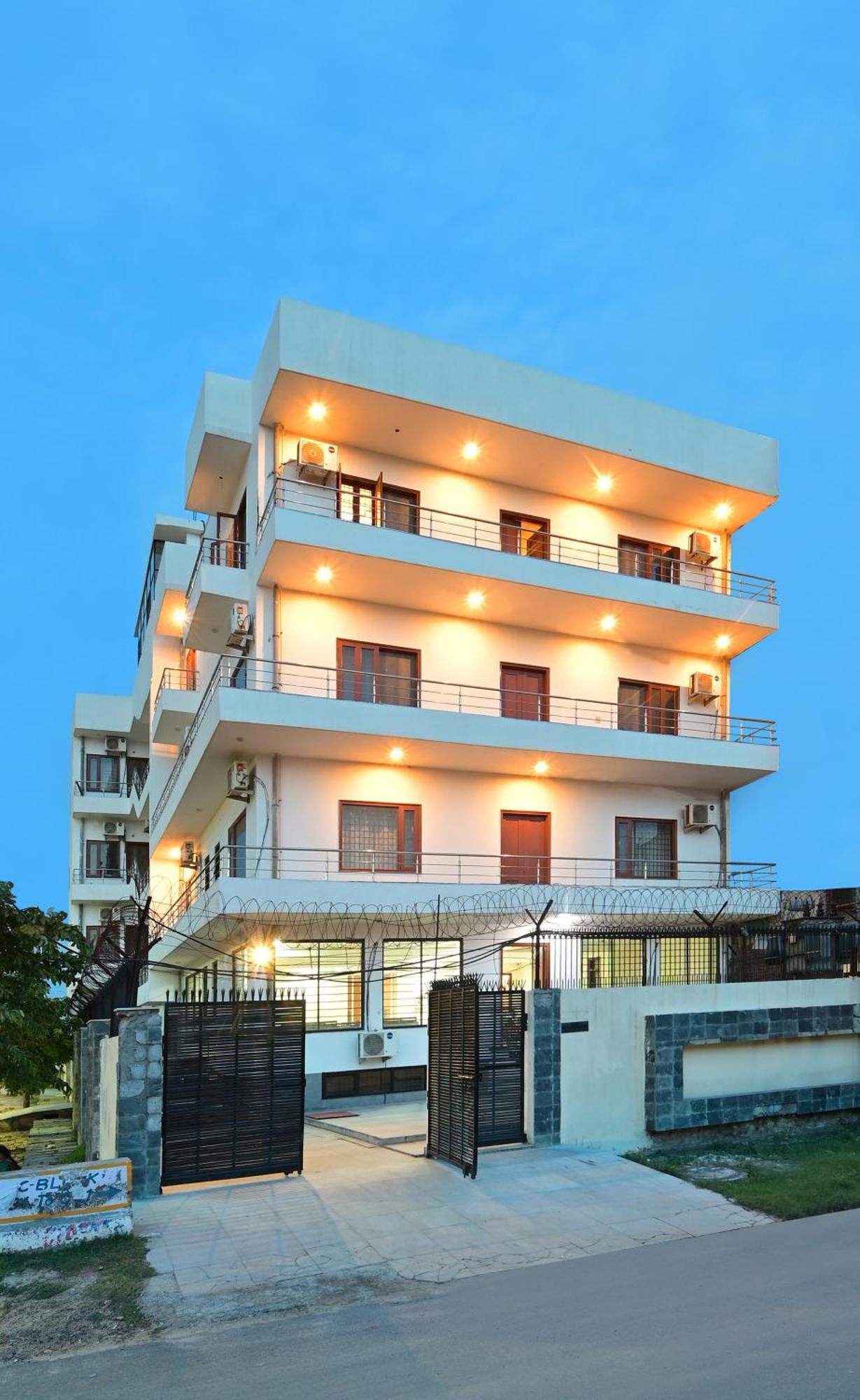 Hotel The York Noida Dış mekan fotoğraf